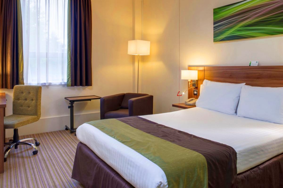 Accessible rooms leamington spa.